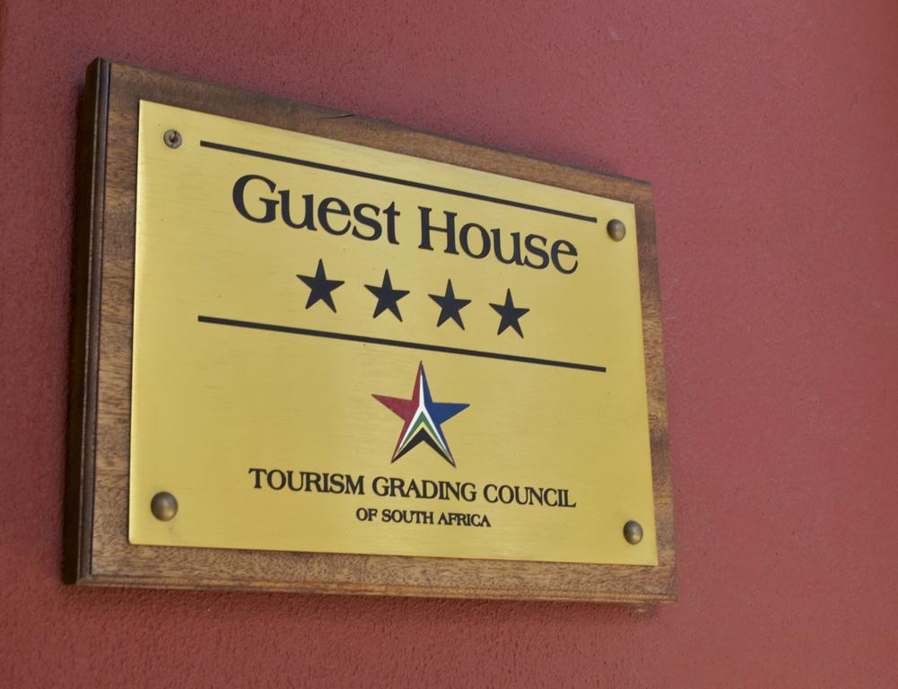 African Moon Corporate House 켐턴파크 외부 사진